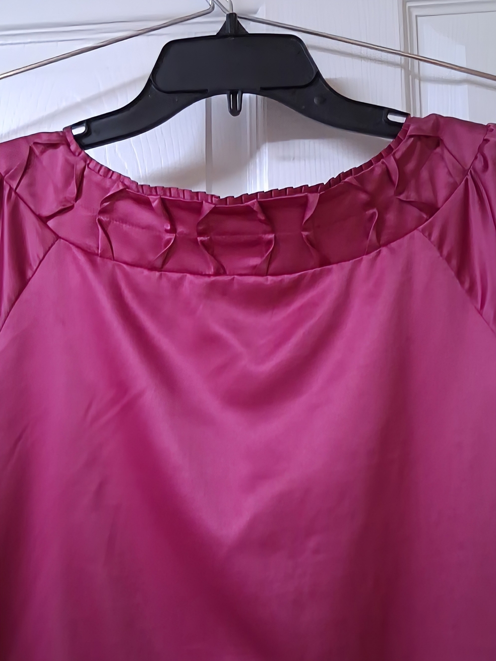 Women's Sunny Leigh Ruffled Square-Neck Satin Blouse - Magenta Pink- Size XL - Picture 3 of 4